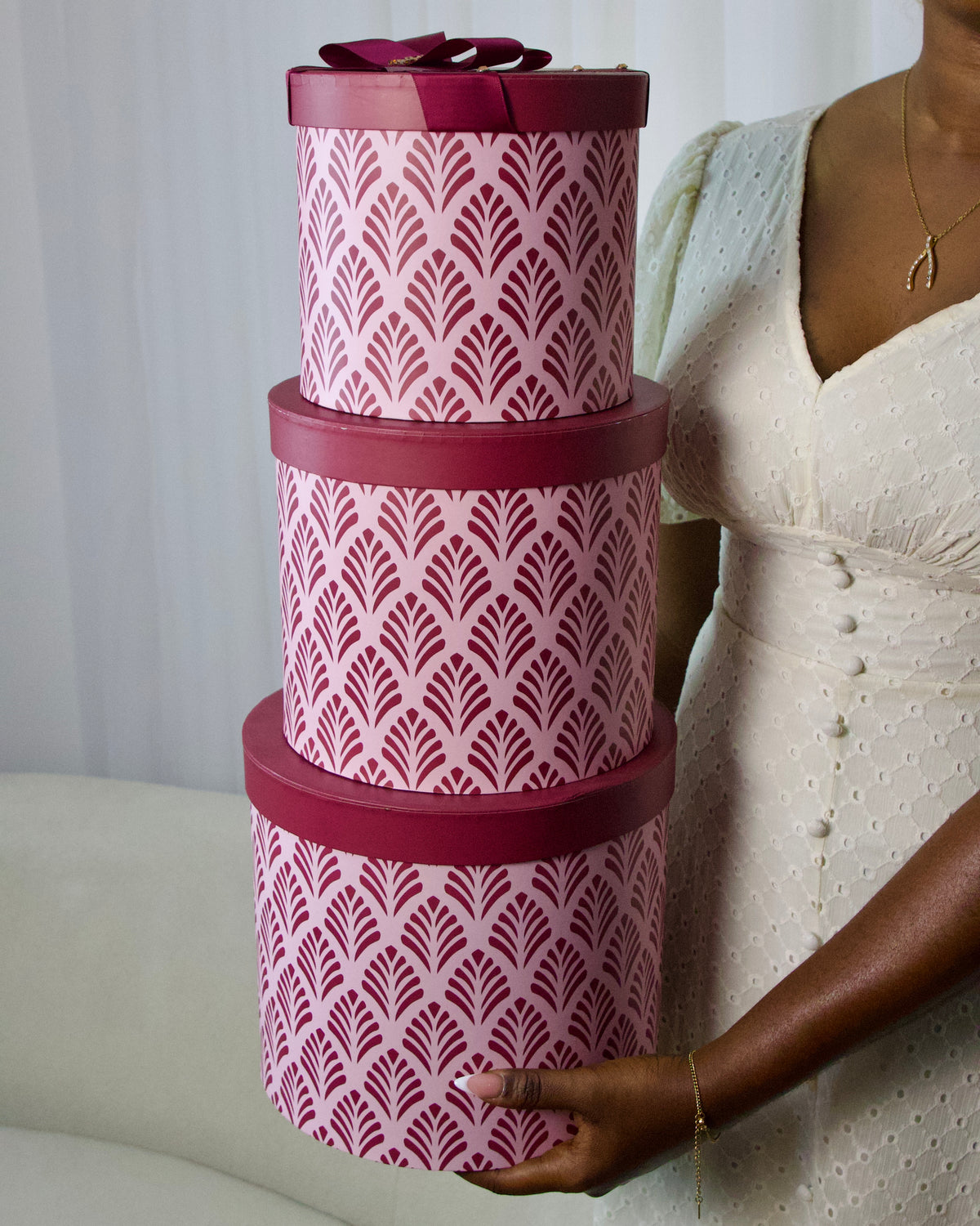 Burgundy Round Feather Box