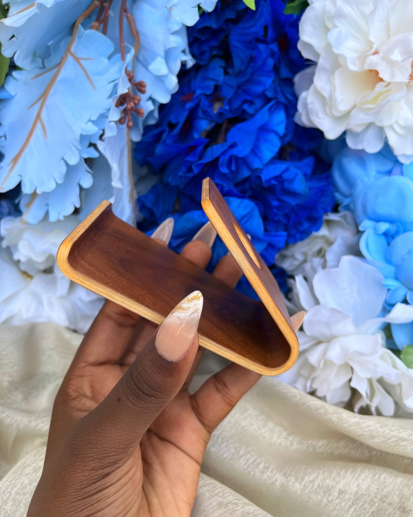 Wooden Phone Stand ( Deep Brown )