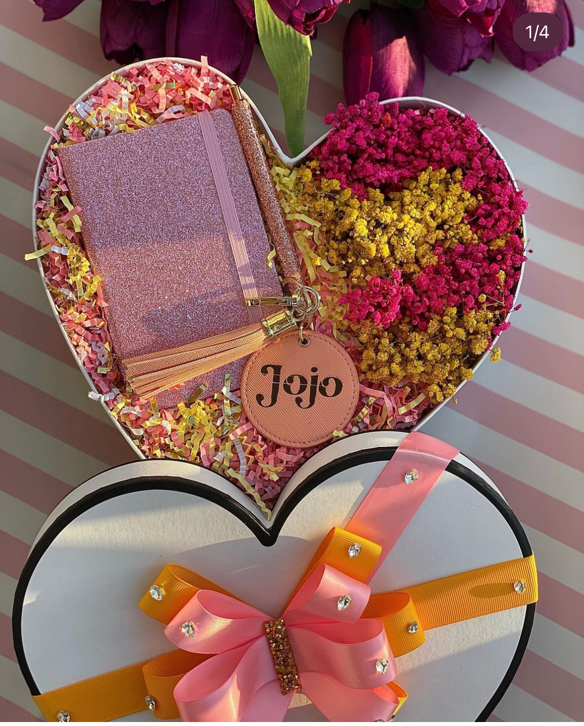 Small box and wrapping (Takes 1-2 items)