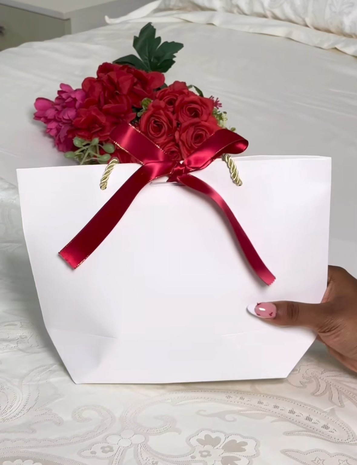 Gift bag and wrapping (Takes 1-5 items)