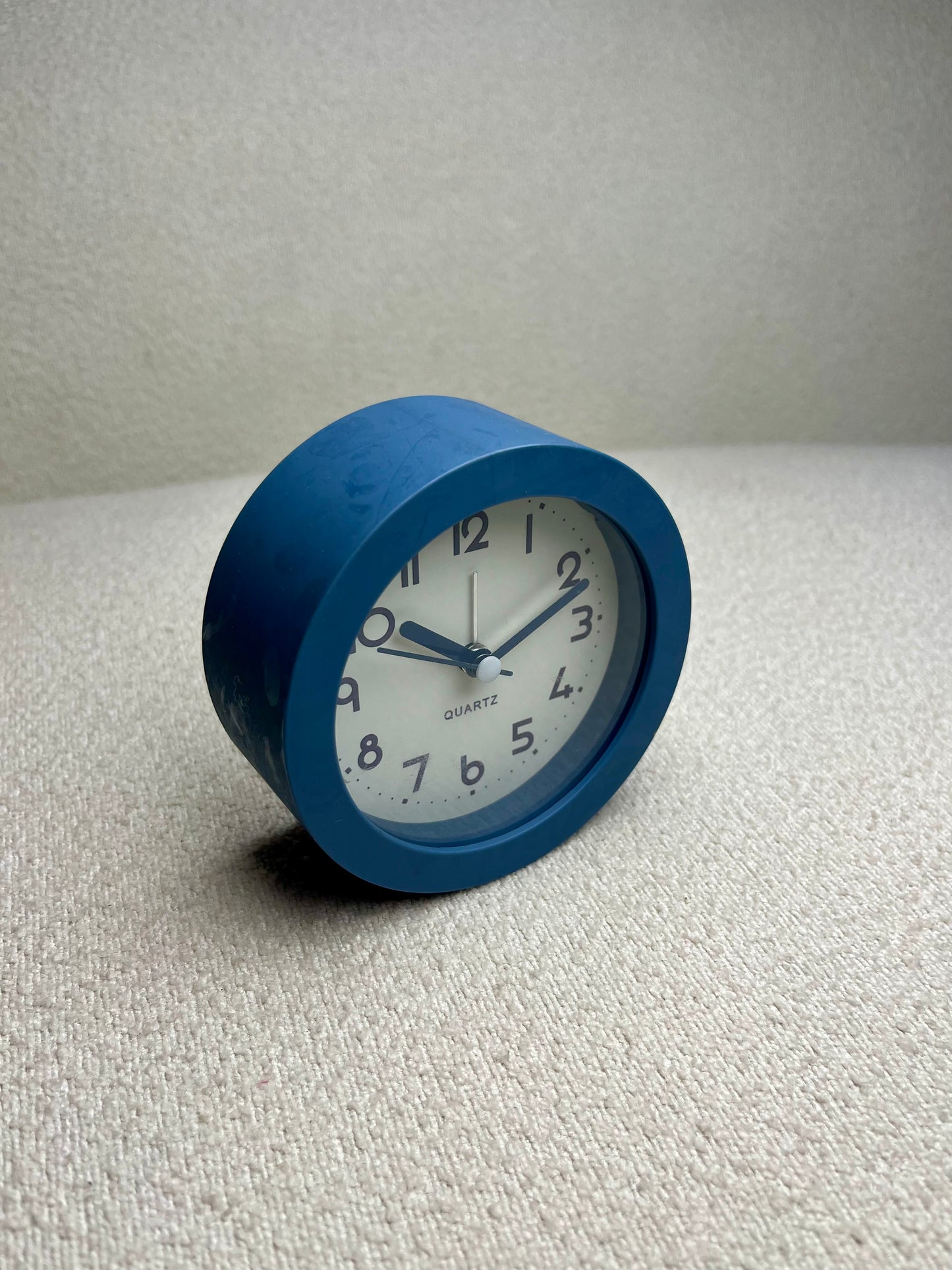 Round Bedside Clock (Blue)