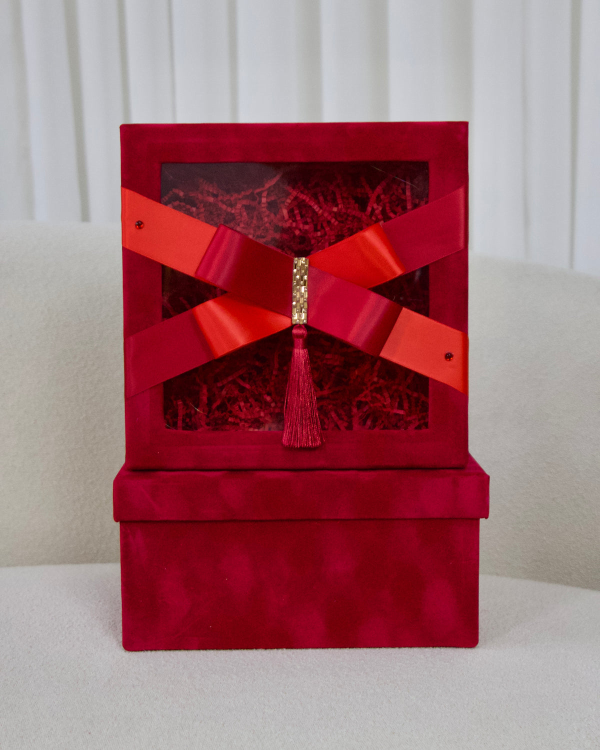 Red Velvet Transparent Top Box