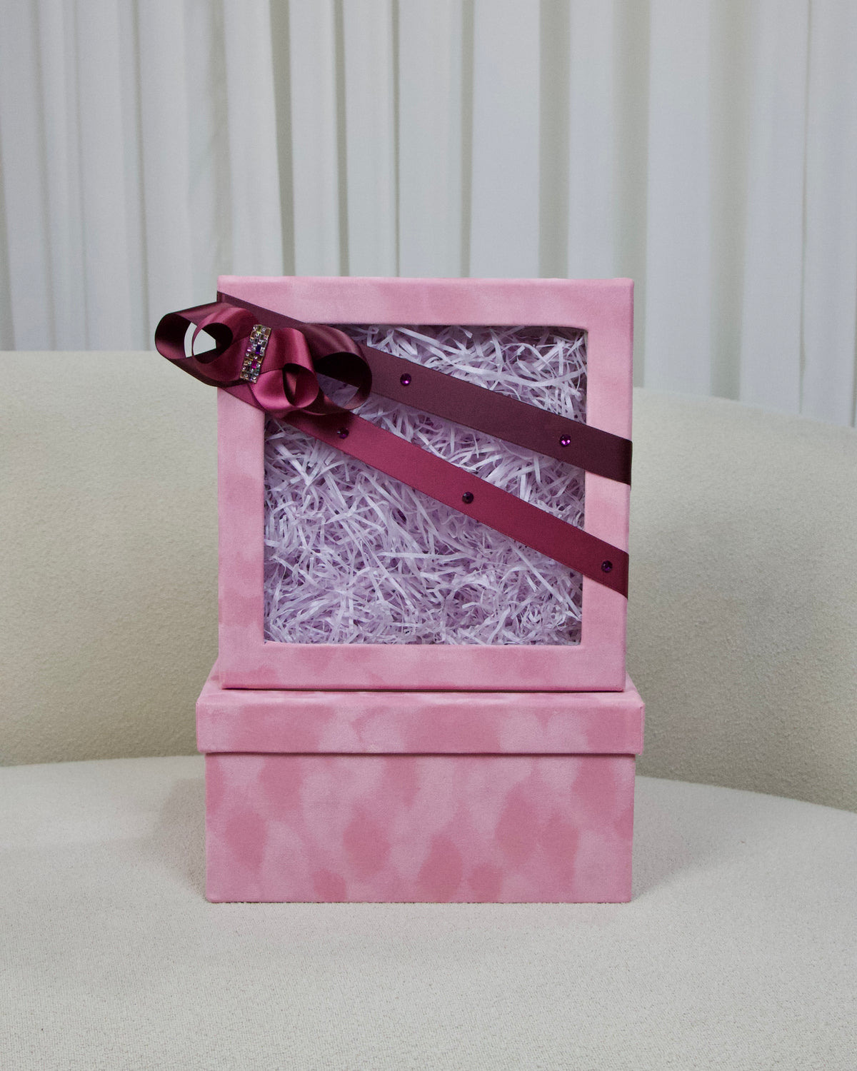 Pink Velvet Transparent Top Box