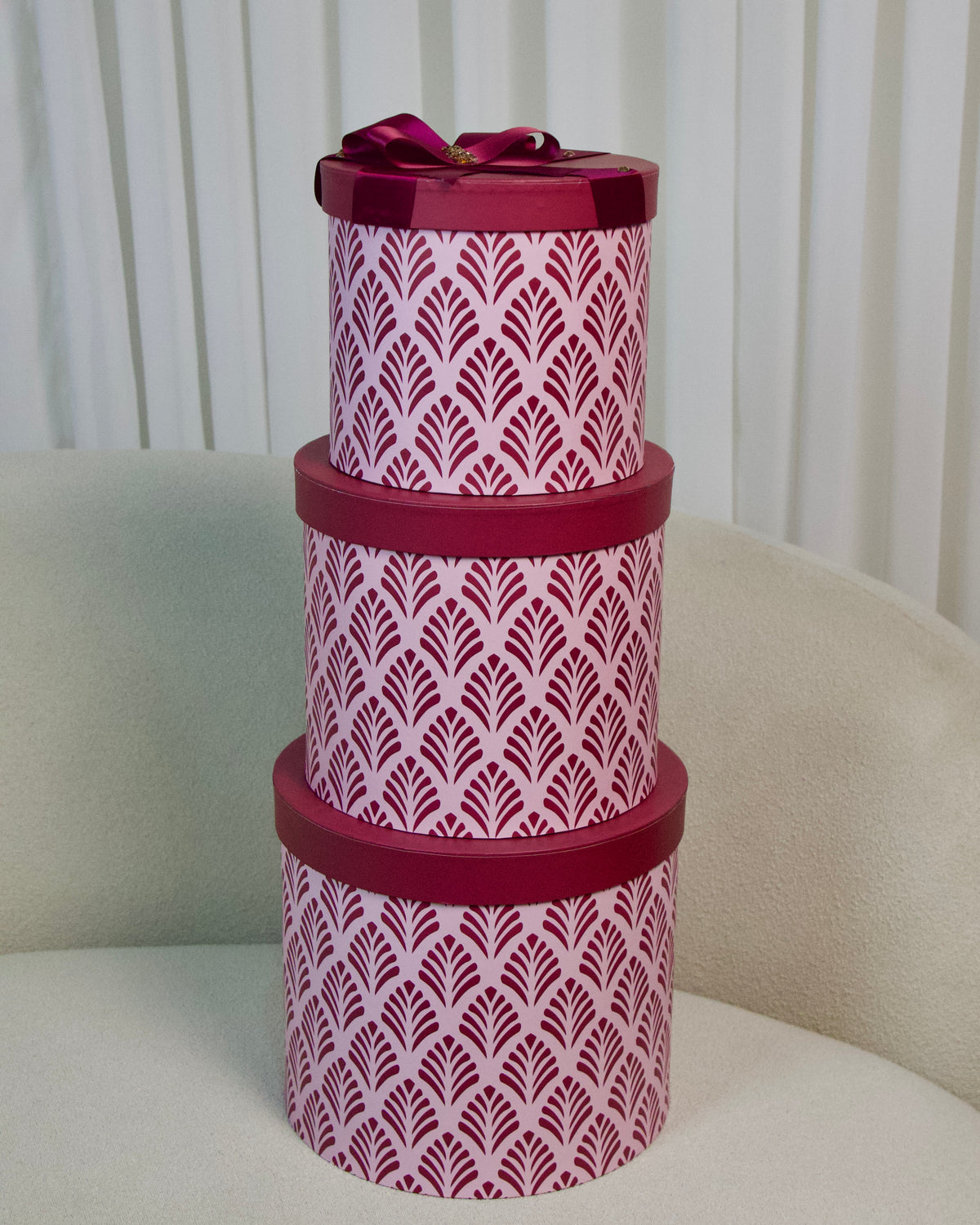 Burgundy Round Feather Box