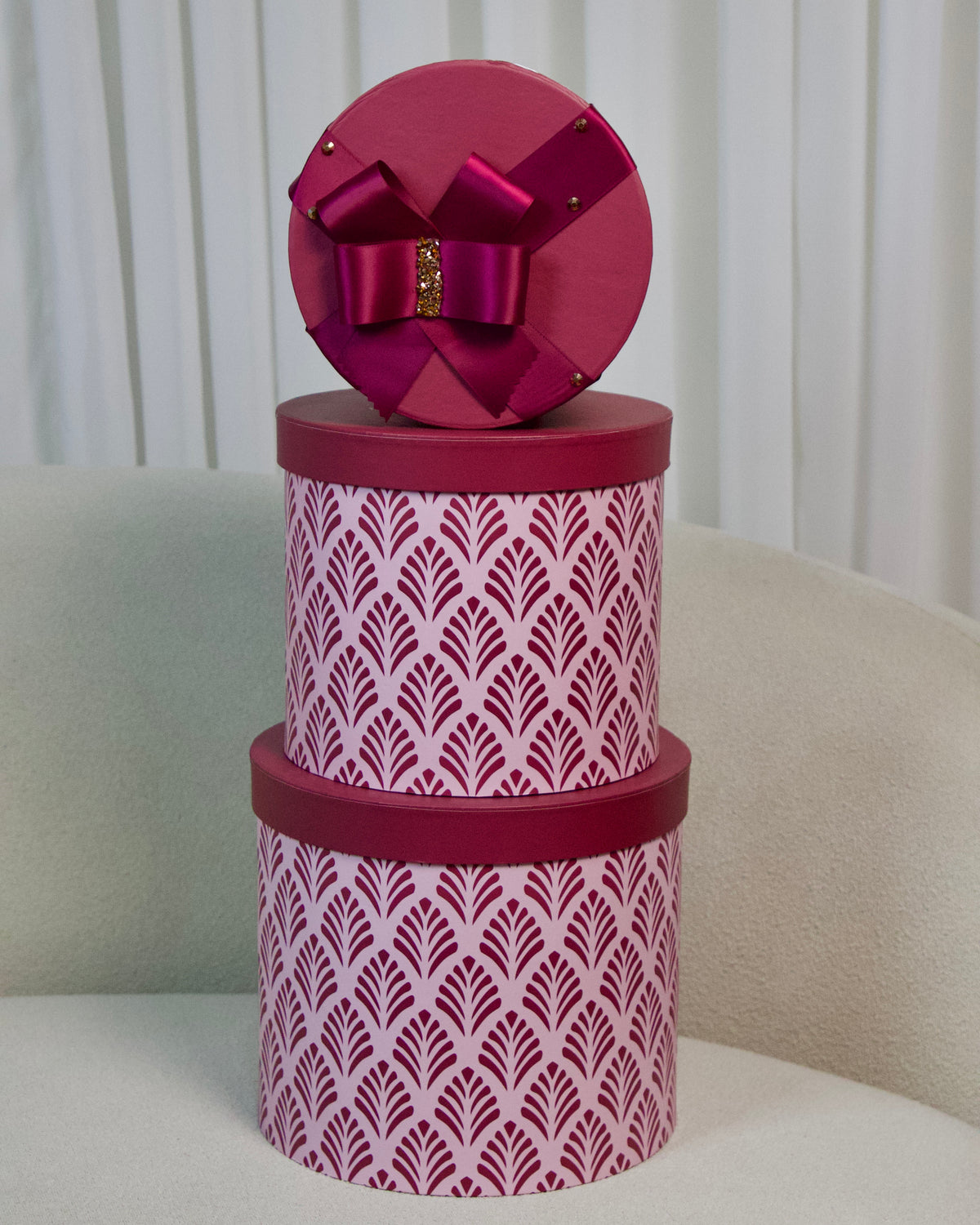 Burgundy Round Feather Box