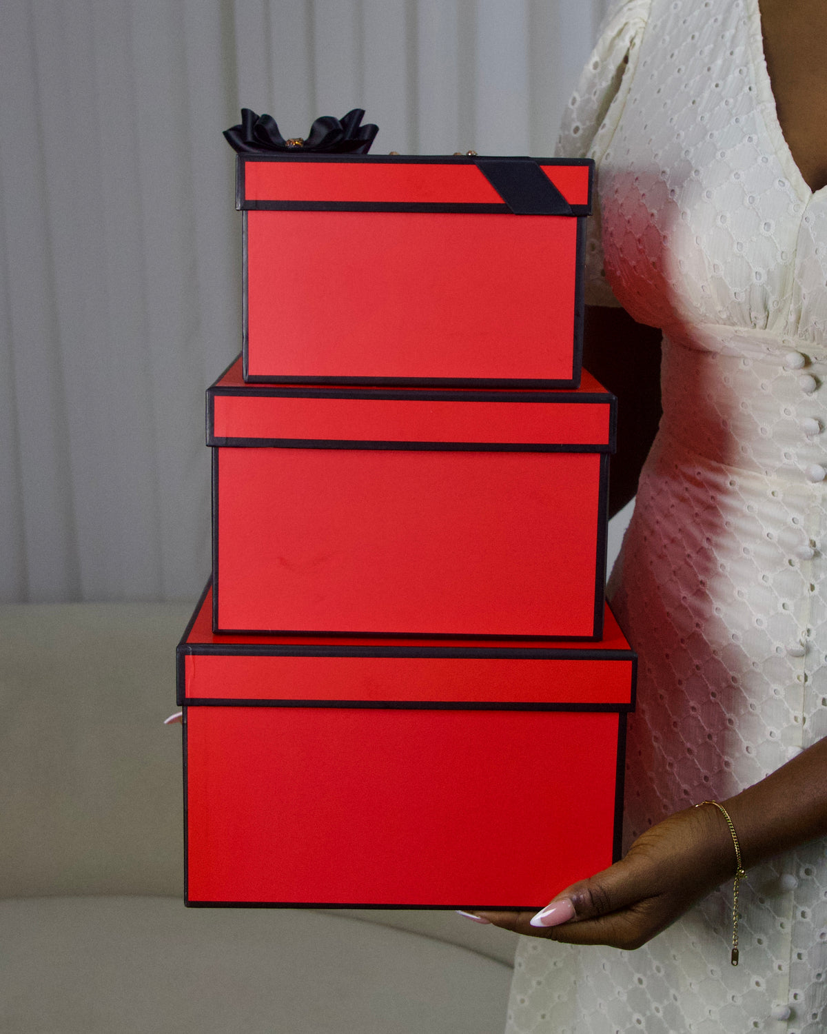 Red Square Bow Box