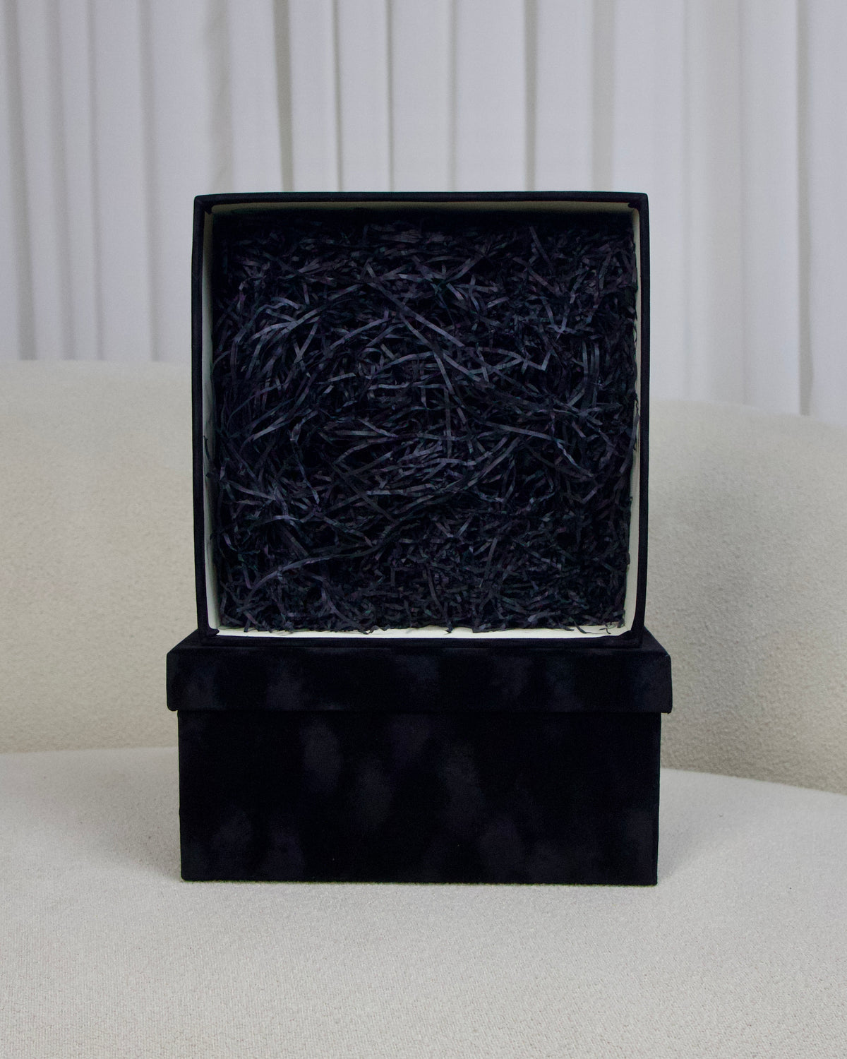 Black Velvet Transparent Top Box