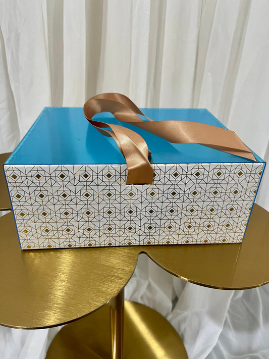 White-Gold see-through Box