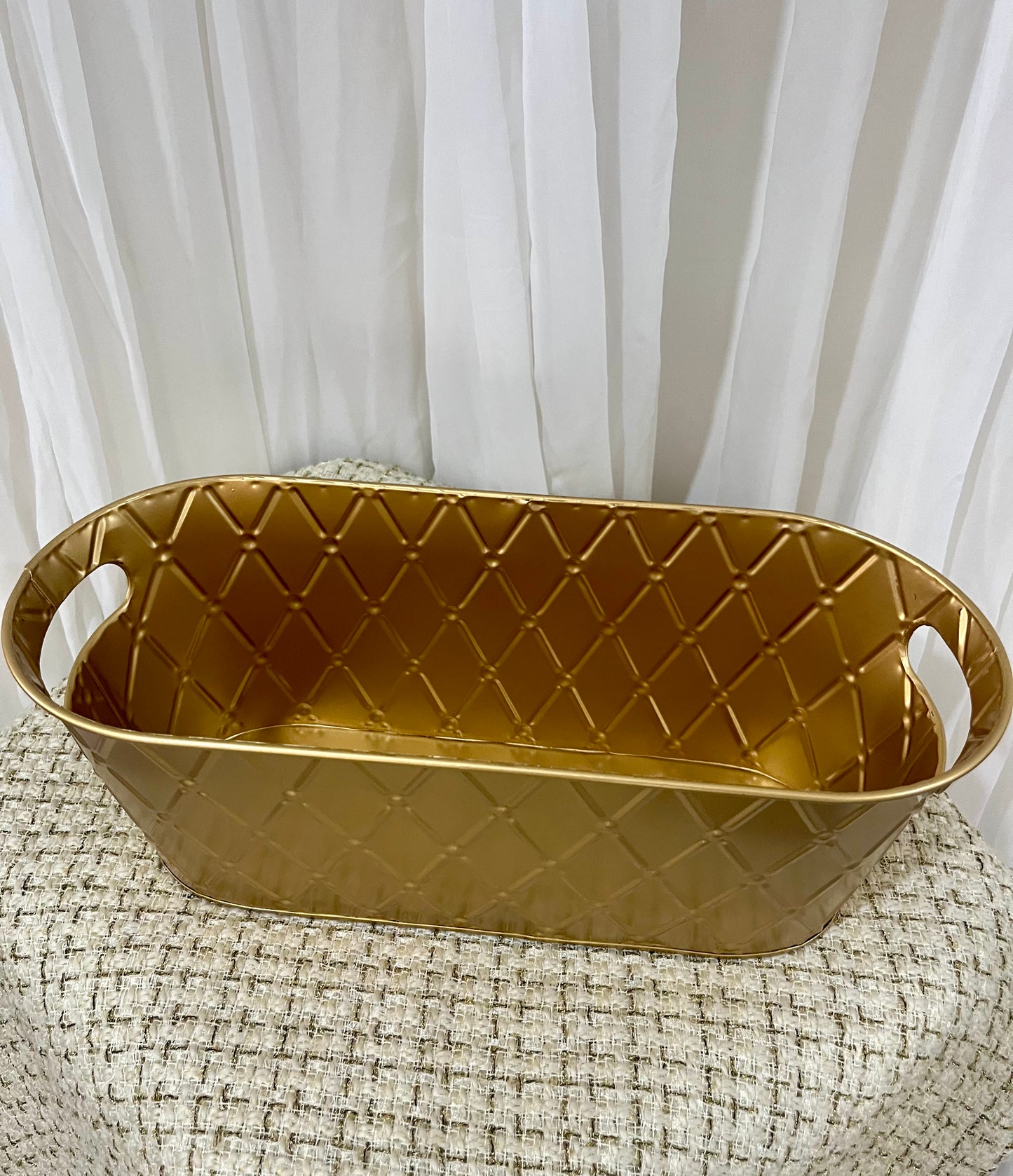 Metallic basket