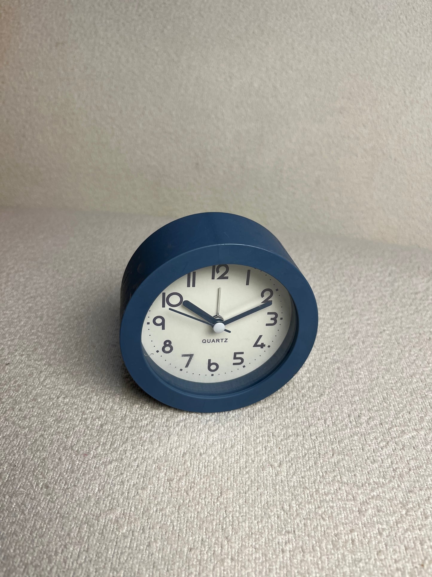 Round Bedside Clock (Blue)