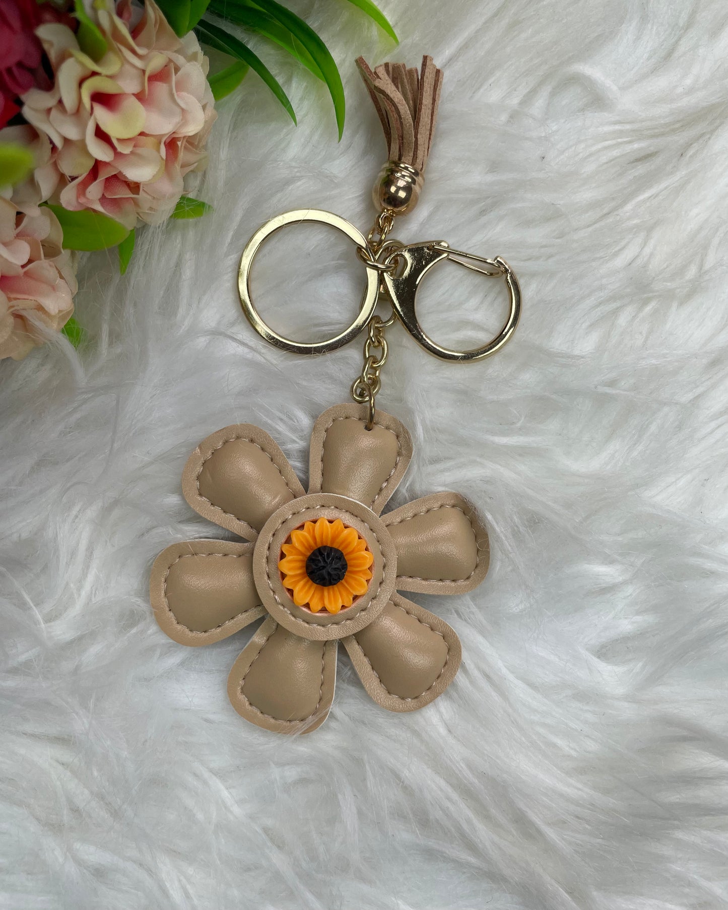 Petal pop Keychain (Nude)