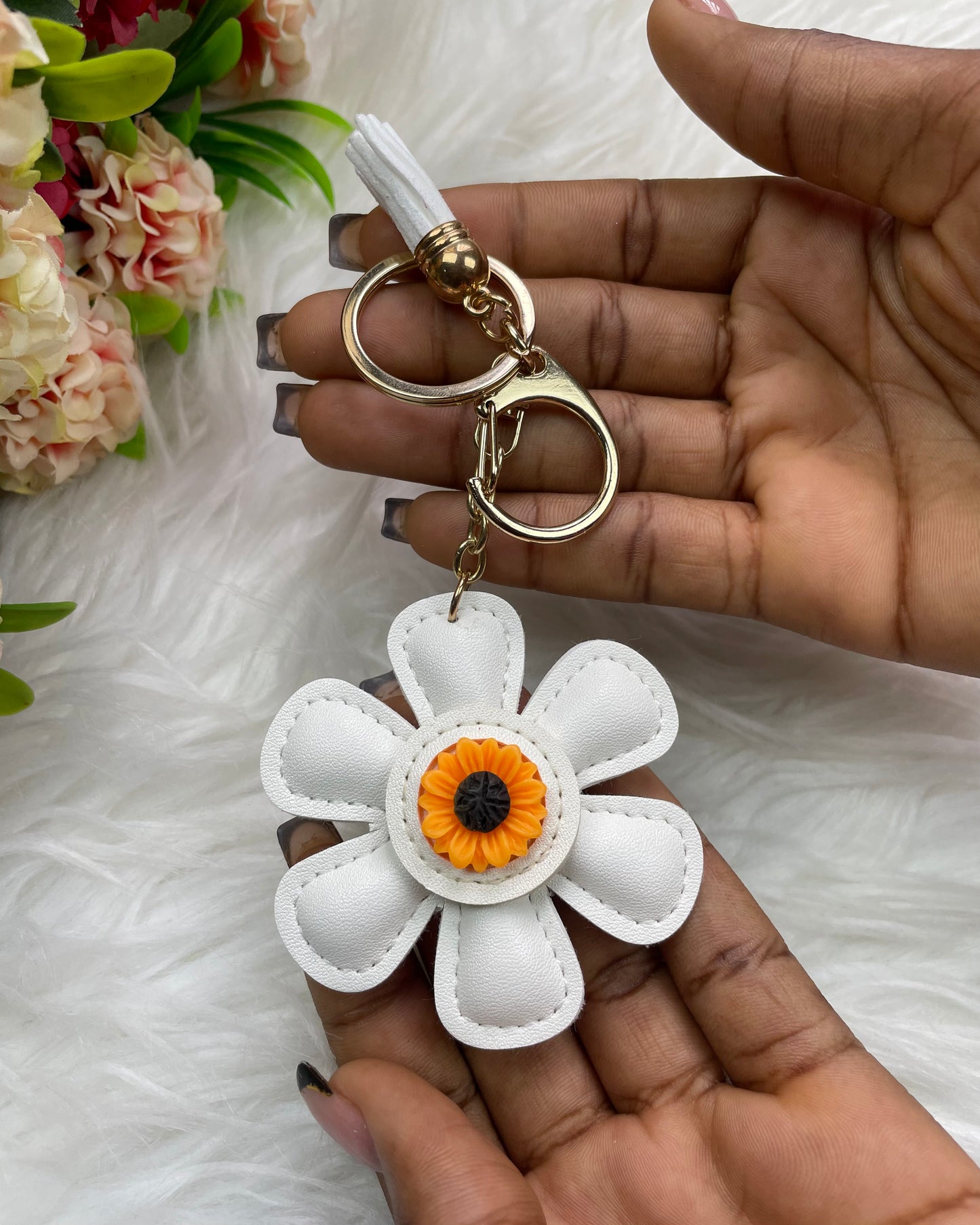Petal pop Keychain (White)
