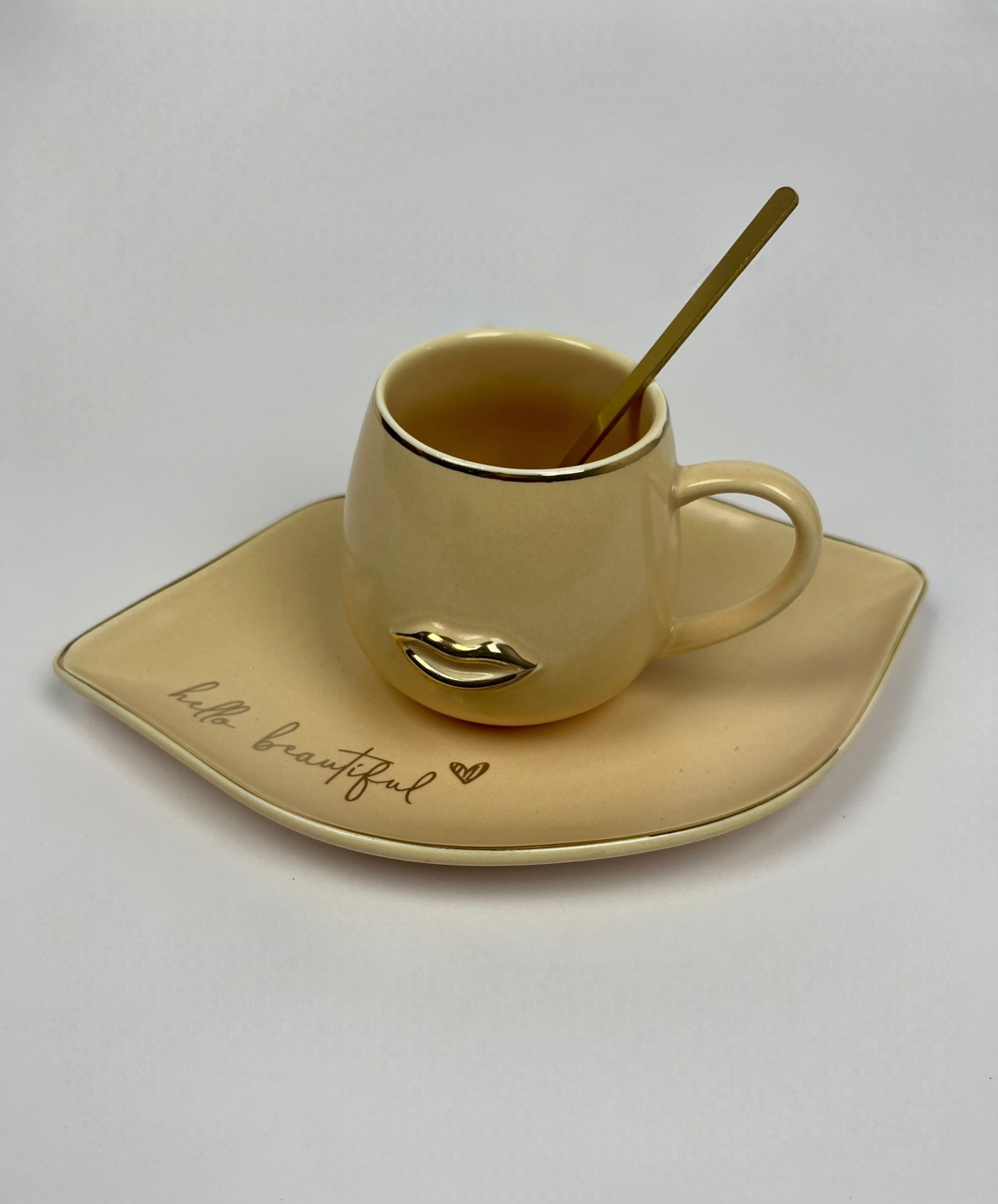 Lip Mug and Saucer (Cream)